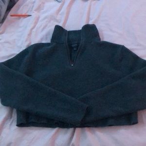 Women’s j crew cropped sweatshirt